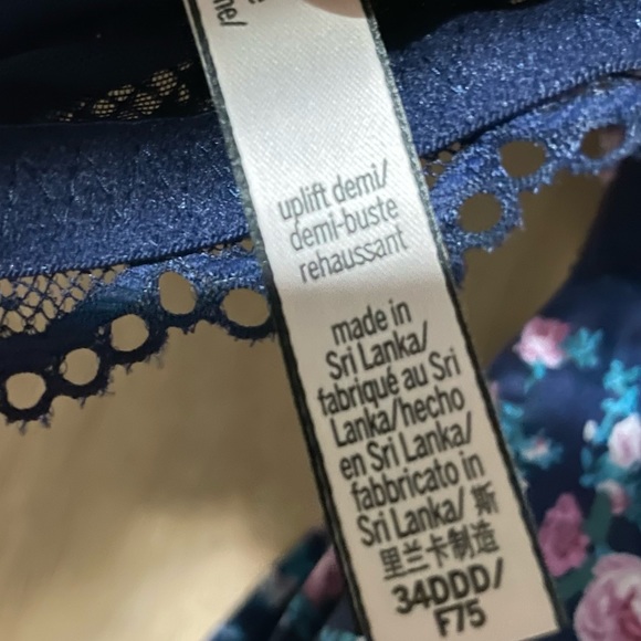 Set of 2 Victoria Set Demi Bras 34DDD - Picture 2 of 6